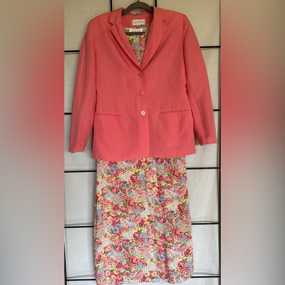 Casual Corner Annex suit